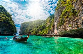 tourists return to Thailand 